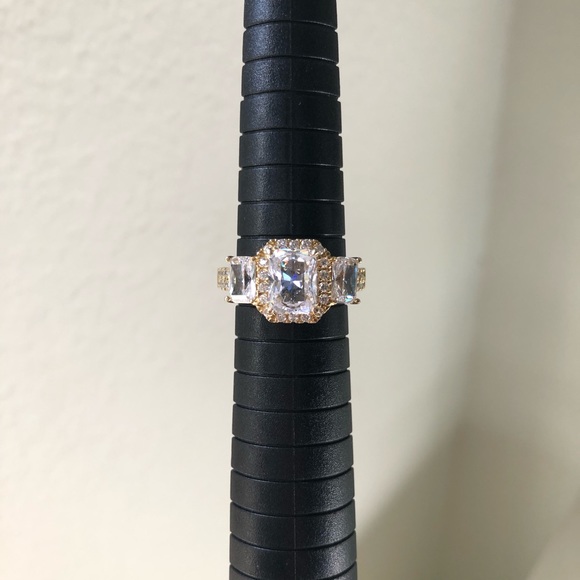 Gold emerald cut 3 stone Halo sterling silver ring - Picture 7 of 11